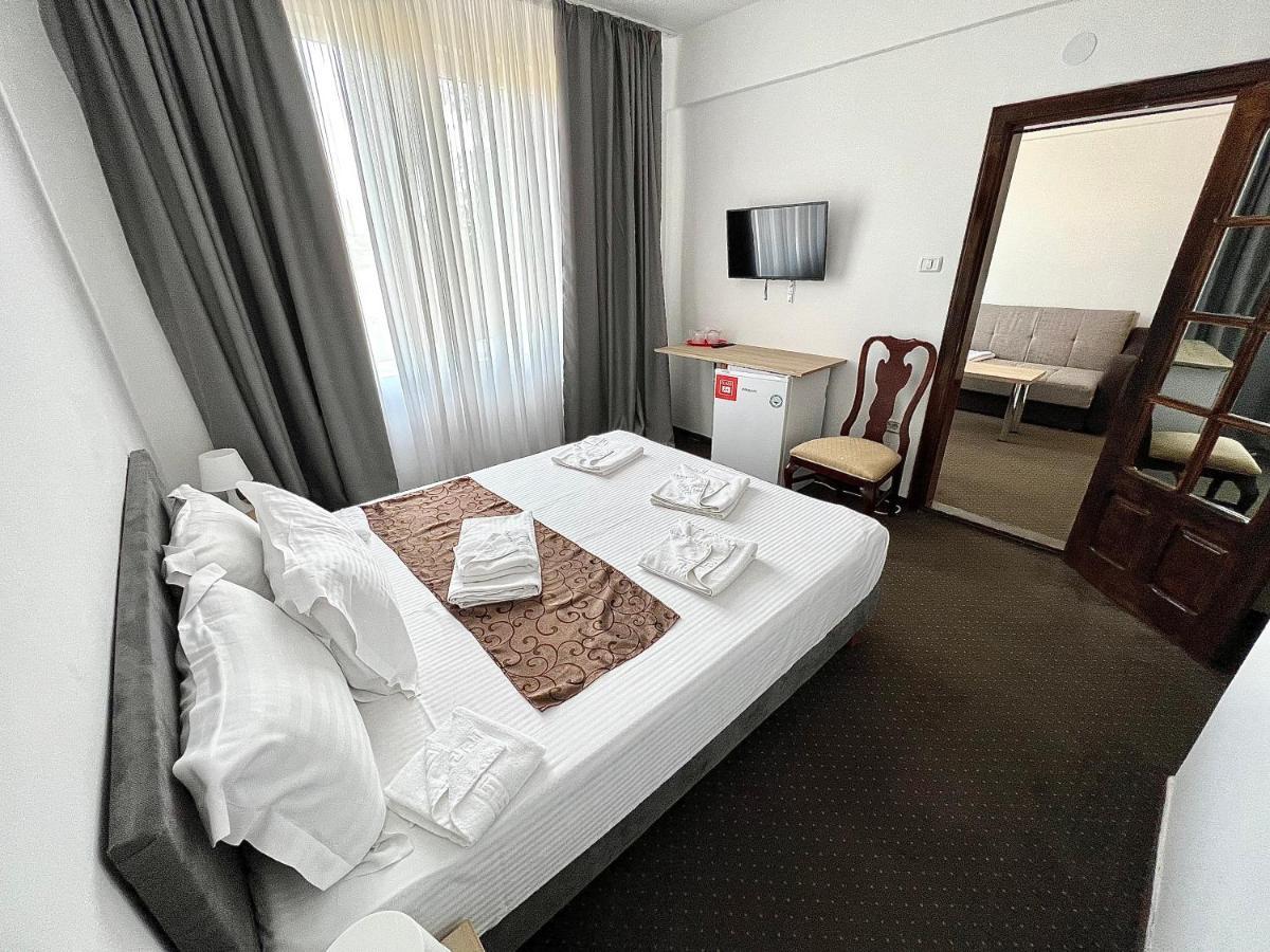 Hotel Decebal 艾福雷诺德 外观 照片
